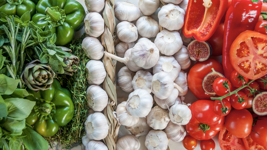 Image of spinach, mozzarella cheese and tomatoes.